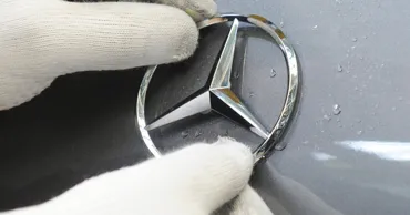 Прибыль Mercedes во втором квартале упала более чем на четверть