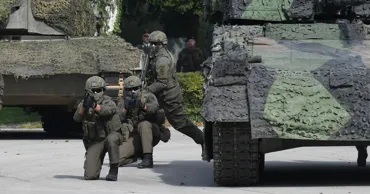 Австрия увеличит срок обязательной военной службы