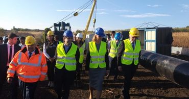 Рамона Мэнеску и Попеску побывали на месте строительства газопровода.