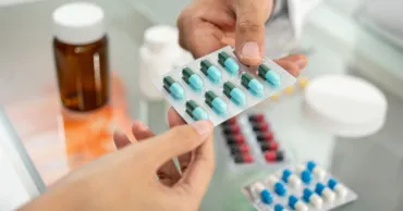 Bolnavii de cancer, rămași fără medicamente: Unii sunt nevoiți să plece în România