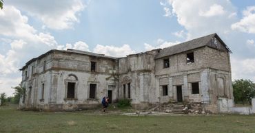 Поместье Яновского находится на грани разрушения. Фото: hikeme.club.