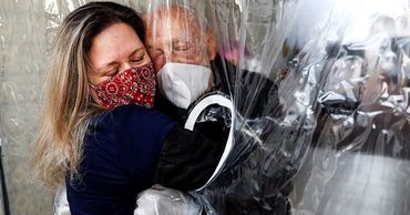 В ВОЗ заявили, что пик пандемии коронавируса еще не достигнут.