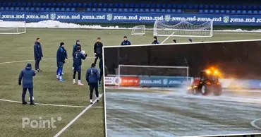 Un club de fotbal, penalizat din cauza gheții de pe teren