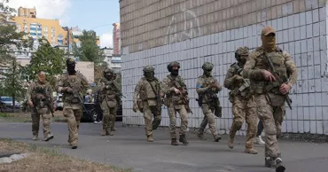 В Украине омбудсмен выясняет, почему ГУР и СБУ во время стрельбы говорили на русском