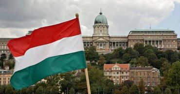 Глава МИДЕИ находится с рабочим визитом в Венгрии.