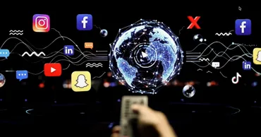 Facebook, principala sursă de informare a moldovenilor. Tot mai puțini aleg radioul