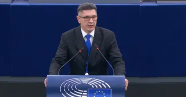 Евродепутат: Мы отправляем Молдове миллиарды, а кузина Санду получает более 6000 евро