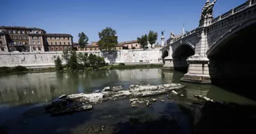 Tibrul seacă, istoria reapare: Vestigiile podului lui Nero, la vedere