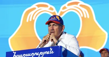 Euractiv: Пашинян готовит вступление своей партии в крупнейшую политсилу Европы