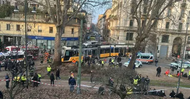 Un tramvai a deraiat în Milano: Un mort și zeci de răniți