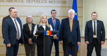 Comuniștii au părăsit sala de ședințe a Parlamentului: Au acuzat PAS de speculații privind războiul din Ucraina