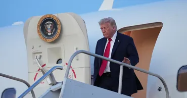 Суд США заблокировал план Трампа о визовом сборе в 100 000 долларов