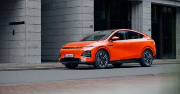 Tesla chineză a promis lansarea propriului serviciu de robotaxi în 2026