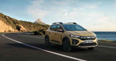 Dacia Sandero получит полностью гибридный двигатель этой осенью