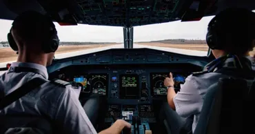 В США пилот потерял сознание из-за упавшего монитора