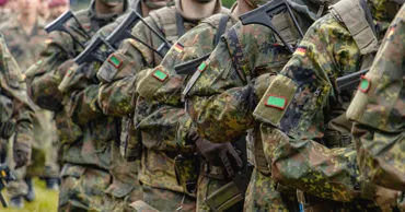 Armata germană ar urma să participe pentru prima dată la un exercițiu nuclear francez