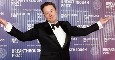 Elon Musk a devenit primul om din istorie cu o avere de peste 800 de miliarde de dolari.