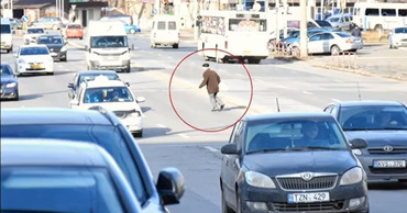 НИП опубликовал очередную “коллекцию” пешеходов-нарушителей.