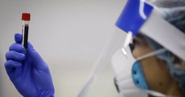 Российские ученые предложили новый способ лечения коронавируса.