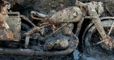 Motocicletă din al Doilea Război Mondial, găsită în Dunăre la Budapesta