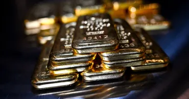 Житель Германии купил сейф в интернете и обнаружил в нем золотой слиток