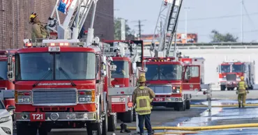 Stare de urgență la Los Angeles din cauza unui incendiu la un depozit frigorific