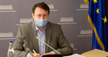 Аудит выявил неэффективное управление госпредприятий Apele Moldovei. Фото: parlament.md.