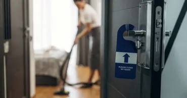 Codul nescris al hotelurilor: Greșelile de etichetă pe care le fac turiștii