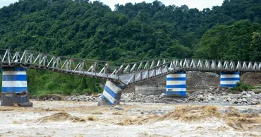Cel puțin 100 de oameni au murit în India din cauza inundațiilor devastatoare