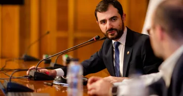 Нэсуя пригласили в парламент для объяснений по экономике и приватизации