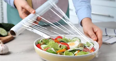 Plasticul din casă, un risc pentru sănătate: 90% dintre chimicale, periculoase
