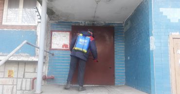 В Кишиневе прекратили дезинфекцию подъездов жилых домов.