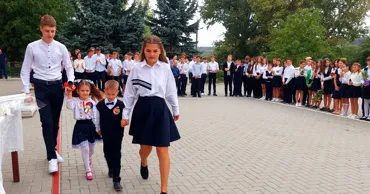 Guvernul anunță investiții de 13,5 miliarde de lei în educație până în 2031