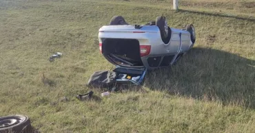 Accident la Căinarii Vechi: Un automobil s-a răsturnat în afara traseului