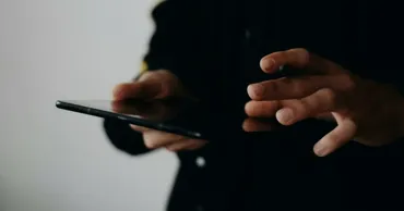 O țară a interzis utilizarea smartphone-urilor de către funcționarii guvernamentali