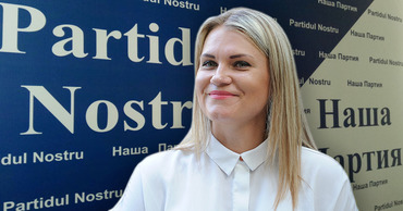Кандидат от ”Нашей партии" Нина Черетеу получила мандат в качестве примара города Дрокия.