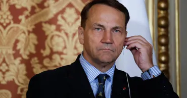 Ungaria a retras azilul politic unui fost ministru polonez acuzat de corupție