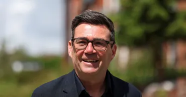 Premierul Marii Britanii, criticat pentru concediu avut după două săptămâni de la preluarea mandatului