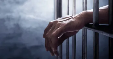 Un tânăr, condamnat la închisoare pentru viol cu cruzime