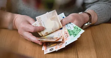 В Молдове адвокат предстанет перед судом по делу о взятке в 5 000 евро