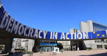 В странах Европы отмечается регресс в развитии демократии
