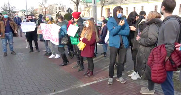 В Кишиневе проходит митинг в поддержку Навального.