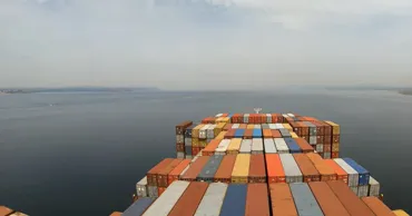 Турция закрыла Черное море для судов, которые шли в Россию и Украину