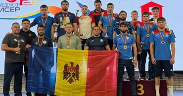 Luptătorii moldoveni au dominat Turneul Macedonia Pearl și au luat locul I pe echipe