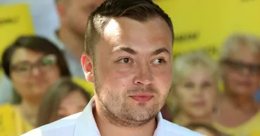 Блогер: Адриан Бэлуцел — кандидат PAS на пост премьер-министра