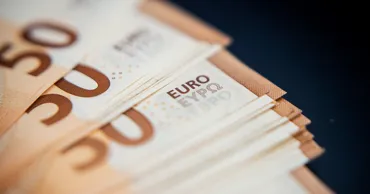 В Молдове валютный лимит вырастет с 10 000 до 100 000 евро с 20 ноября