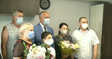 Ровена Усатый осталась с двумя сыновьями, девяти и 18 лет.