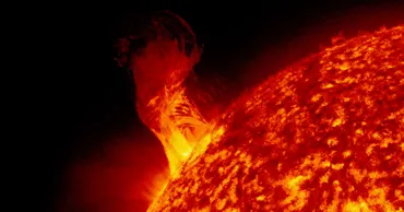 Explozia de raze X de pe Soare a provocat o pană de curent în America: Săptămâna aceasta va urma un nou impact