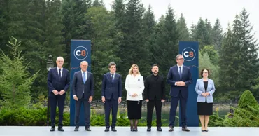 Зеленский объявил о создании «Карпатской восьмерки»