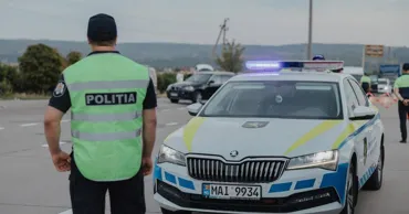 Doi polițiști din Bălți, reținuți într-un dosar de mită de 500 de euro